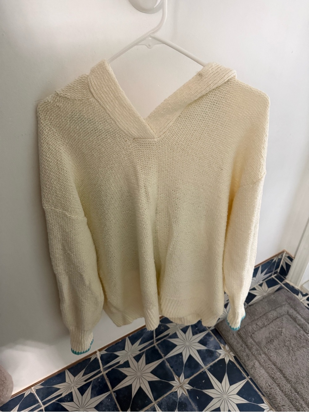 Cream Knit Hoodie Sweater - Women's  V-Neck Pullover with turtle image on back